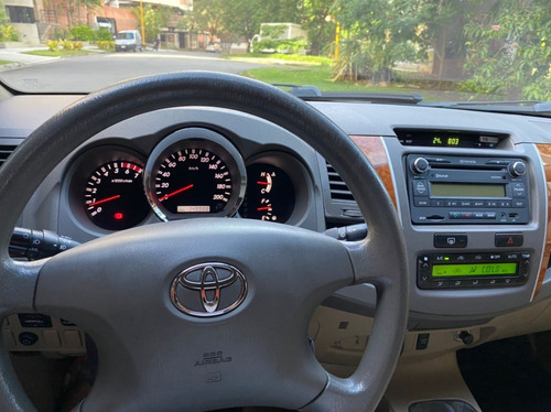 Imagen 8 de 13 de Toyota Fortuner