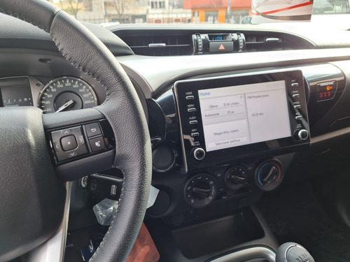 Imagen 8 de 15 de Toyota Hilux Sr 4x2 2021