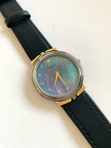 Reloj Bulova Quartz Tornasolado (usado) Azul Oscuro Plateado Tornasolado (Usado)