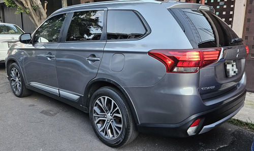 Mitsubishi Outlander 2.4 Se Plus Cvt