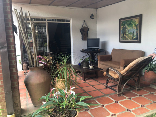 Imagen 19 de 19 de En Venta Casa Prados Del Este 309 M2 6h+2s/6b+2s/6p Anayira Homayden