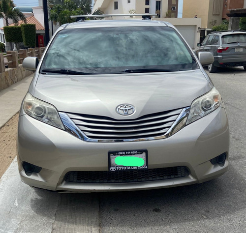 Toyota Sienna 3.5 Le V6 At