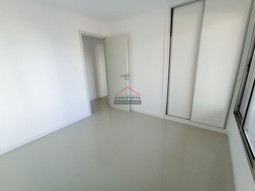 Apartamento En Zona Brava * 3 Dormitorios- Ref: 5358