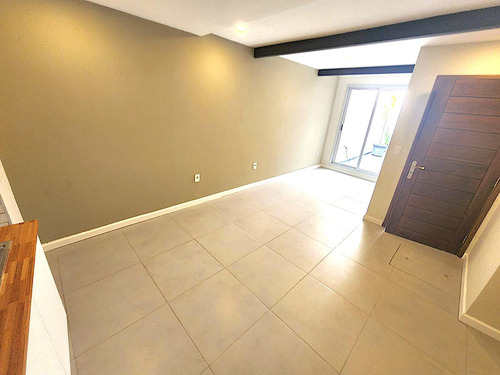 Departamento En Venta 1 Dormitorio Y Medio Reciclado A Nuevo Cordon