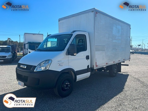 Iveco Daily 35s14 2018 Baú