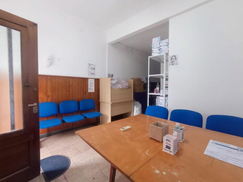 Imagen 4 de 17 de Casa En Planta Baja De 3 Ambientes En Pichincha Con Patio