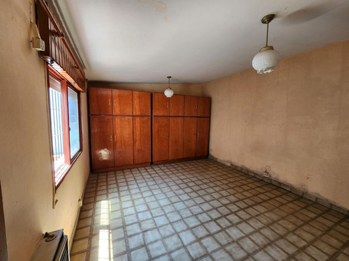 Casa De 3 Dorm En San Nicolás.
