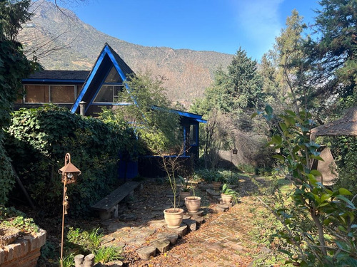Linda Casa Con Gran Terreno En El Mejor Sector Del Arrayan