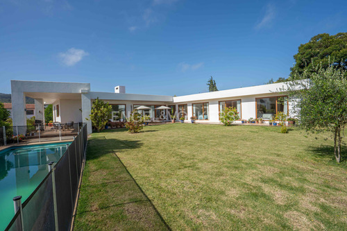 Venta Preciosa Casa Muy Bien Ubicada En Marbella