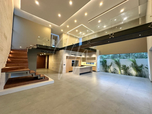 Casa En Venta En Cancun En Lagos Del Sol