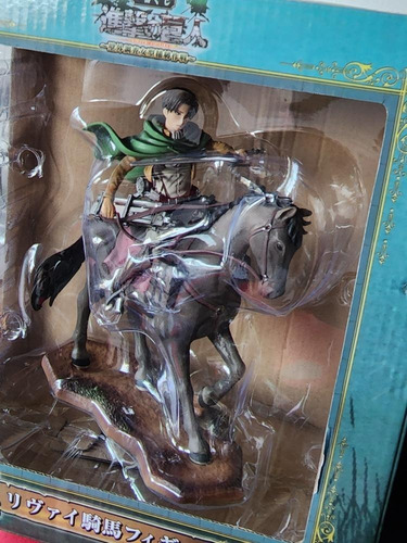 Figura Levi Ackerman En Caballo Shingeki No Kyojin + Caja