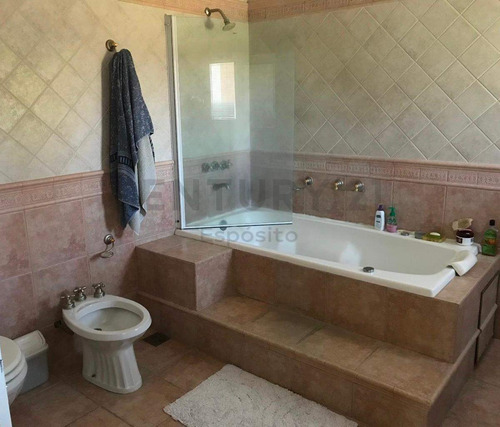 Venta Casa En - Abril Club De Campo -