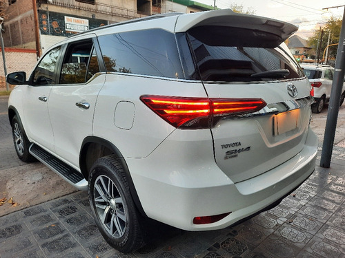 Imagen 5 de 11 de Toyota Sw4 2020 2.8 Srx 177cv 4x4 7as At