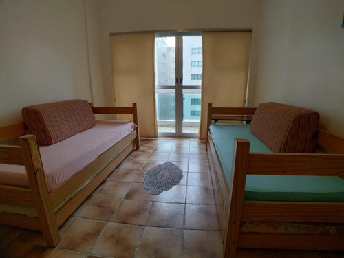Imagem 4 de 7 de Apartamento Com 1 Dormitório - Praia Das Pitangueiras - Calçadão- Guarujá/sp - Ap4646 - 34711569