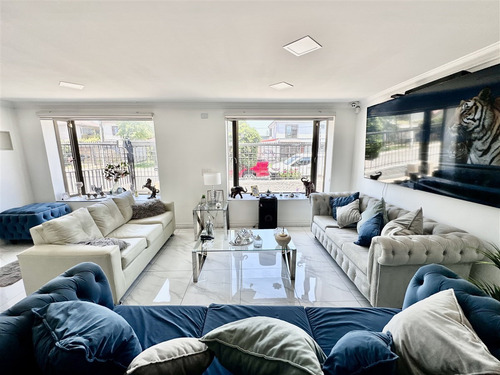 Casa En Venta De 3 Dorm. En Macul