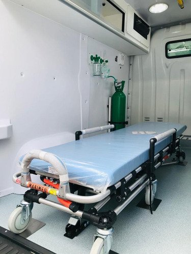 Imagem 8 de 13 de Renault Master Ambulância Suporte Básica L1h1