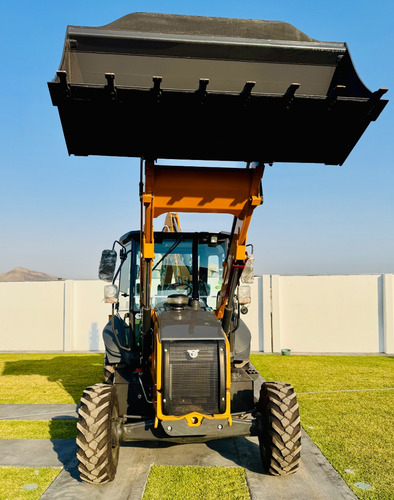 Retroexcavadora Case 770 Ex 4x4 2024