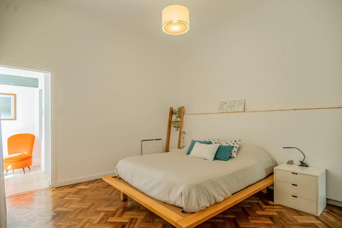 En Venta V. Lopez Divina Casa De 3 Dorm Estudio/play Jardin