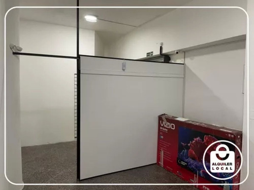 Imagen 4 de 10 de Alquiler De Local Comercial En Galería 18 De Julio Cordón