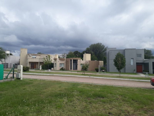 Terreno En Venta En Barrio Cerrado La Pancha I