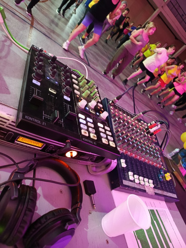 Dj Sonido & Iluminación - Proyección - Eventos Músicales
