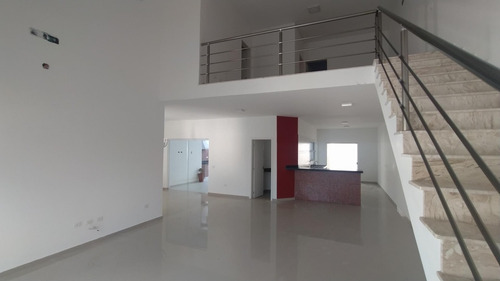 Imagem 4 de 14 de Casa Lado Praia