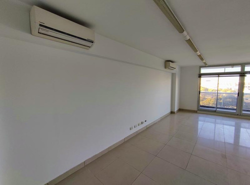 Imagen 16 de 27 de Alquiler Oficina Av Libertador 6900 Al Rio Cochera Optativa - Vig 24hs Pileta Impecable