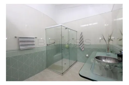 Casa En Venta En El Poblado. Cod V50795