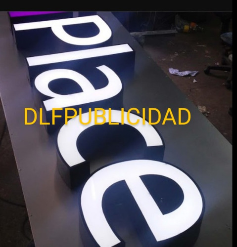 Letras Corpoeos Lumininosas