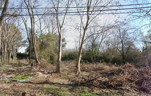 Terreno En Venta En Loma Verde, Barrio Semicerrado.