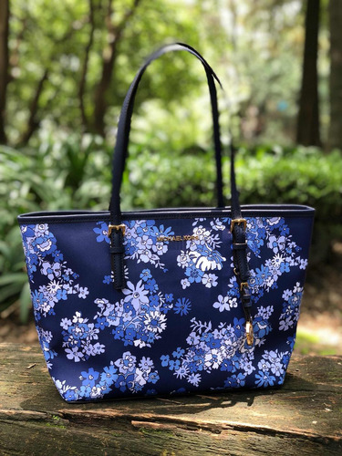 Disparidad Estación de ferrocarril para jugar Bolsa Michael Kors Original Azul Flores | Envío gratis