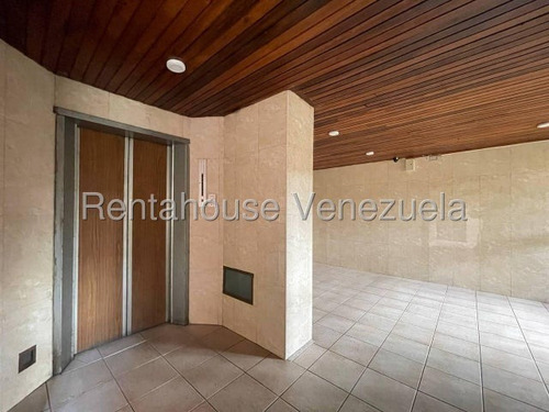 Apartamento En Venta Av Ppal San Agustin, Maracay 25-9386 Hc