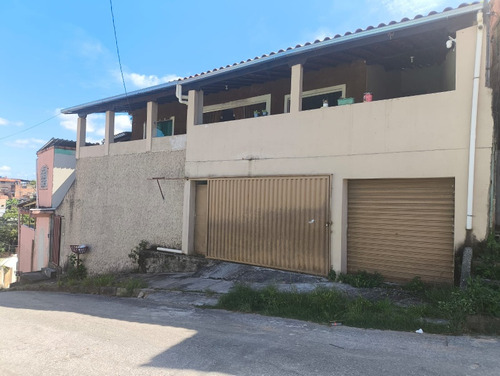 Casa Espaçosa Com Varanda E Vista Do Horizonte