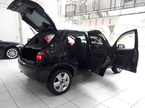 Chevrolet Celta Completo 4p / Celta Completo 1.0 4p Celta