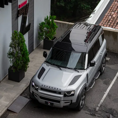Land Rover Defender First 3.0 2021