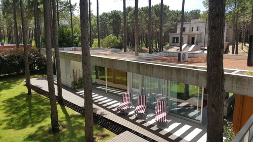 Imagen 11 de 30 de Casa 5 Ambientes. Primera Calidad. Pinamar Norte