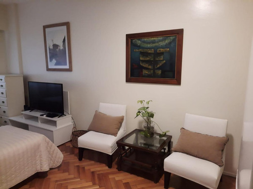 Imagen 4 de 25 de Ambiente De 30 M2/ Apto Profesional/ Muy Luminoso/ Centro