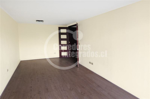 Departamento En Venta De 2 Dorm. En Santiago