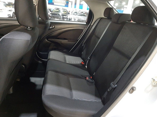 Imagem 6 de 9 de Toyota Etios 1.5 X Sedan 16v