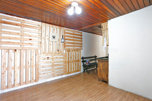 Casa Em Santa Maria Goretti Com 2 Dormitórios - Ot7856