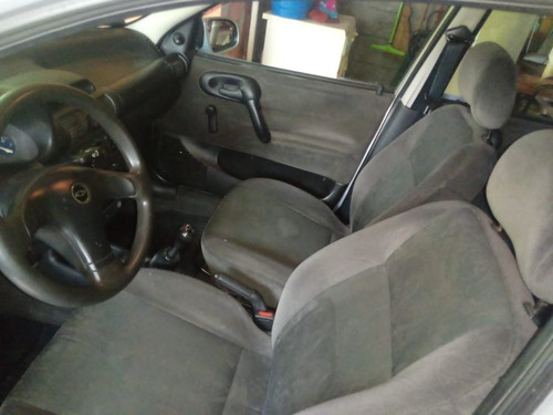 Corsa Sedan, 2001, 1.0, 16v