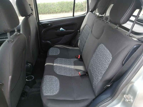 Imagen 10 de 10 de Fiat Uno 2018 5p Like L4/1.4 Man