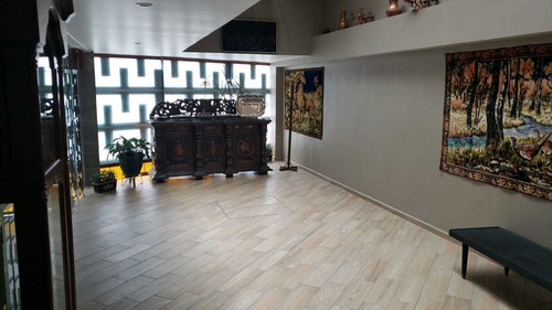 Imagen 2 de 14 de Echegaray Venta Espectacular Casa Remodelada Con Uso Suelo!!