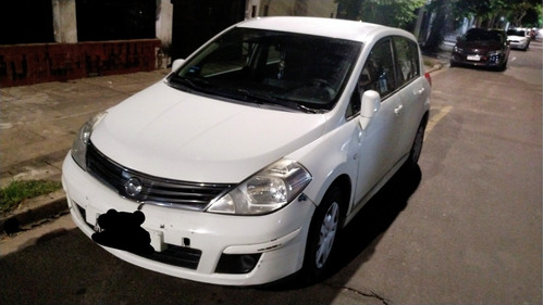 Nissan Tiida 1.8 Visia 5 p