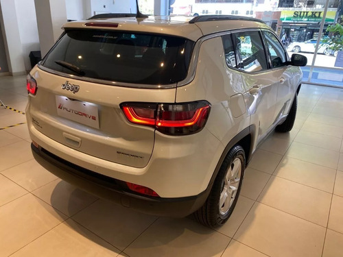 Imagen 8 de 25 de Jeep Compass H