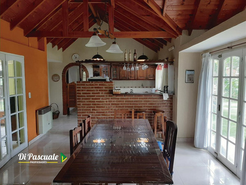 Imagen 4 de 8 de Venta Chalet Sobre 470 M2 - 4 Dormitorios - Costa Del Este