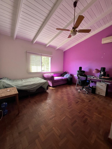 Casa De Categoria A La Venta En Villa Belgrano Sobre Neper