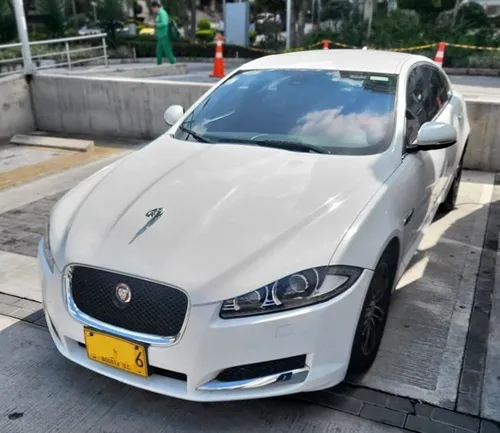 Jaguar XF 2.0 Luxury