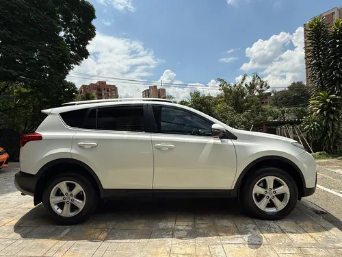 Toyota RAV4 2.5 Imperial 4x2
