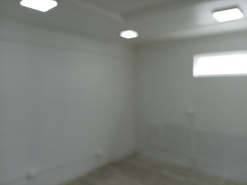 Arriendo Local En Segundo Piso, 30 M2 Excelente Ubicación